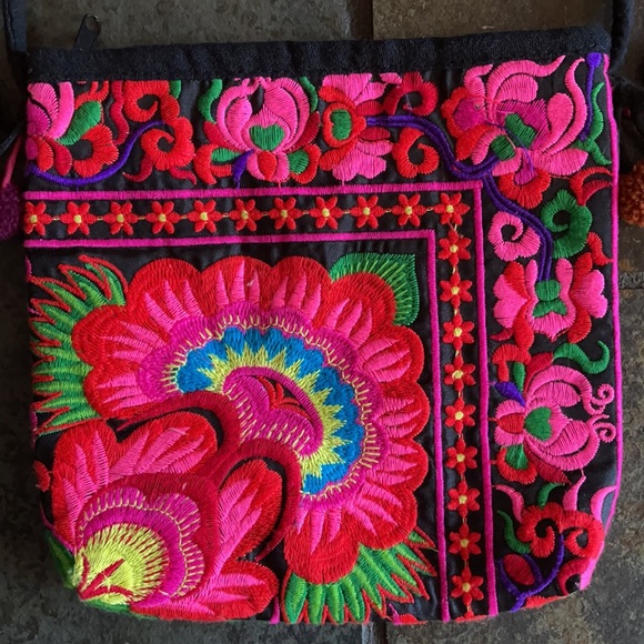 NWOT Thailand Matching Crossbody & Wallet Set - Picture 5 of 16